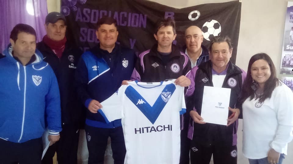 VÉLEZ PROBÓ LA CANTERA DE LA ASOCIACIÓN DIEGO MARADONA