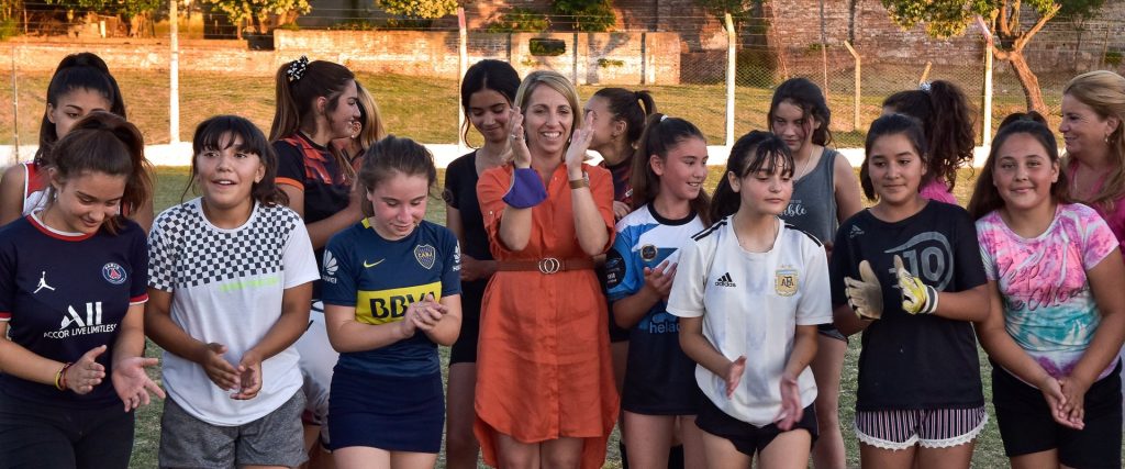 STRATTA PRESENTÓ EL PROGRAMA «DEPORTISTAS EN IGUALDAD»