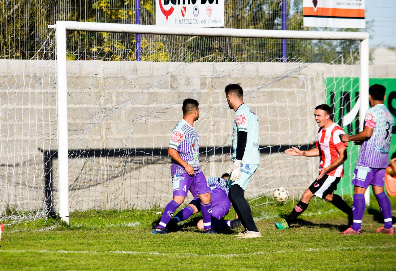 EL LEÓN, ARSENAL Y LITORAL MANTIENEN EL LIDERAZGO