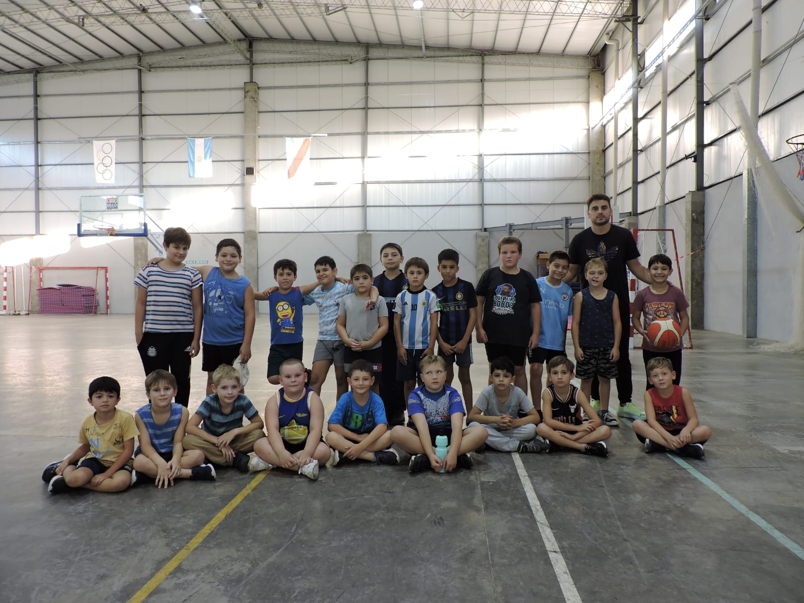 Se iniciaron las clases de básquet en la Escuela Municipal de Deportes