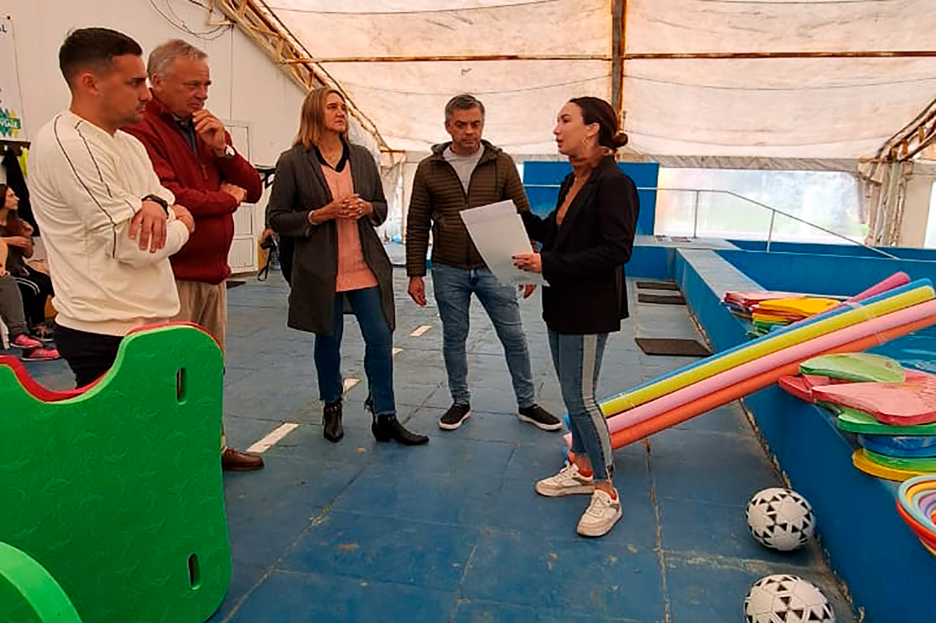 Brindan herramientas para la práctica deportiva al municipio de Viale