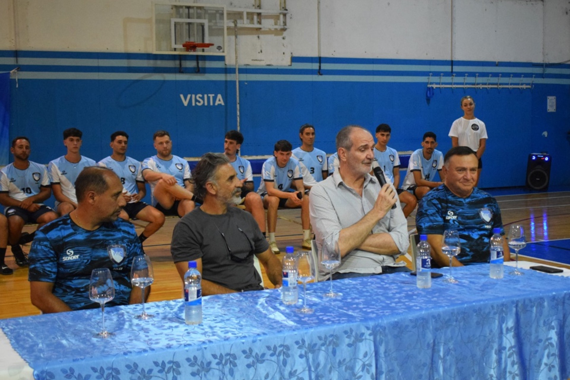 El gobierno acompañó al Paraná Rowing en la presentación del plantel que jugará la Liga Nacional de Vóley