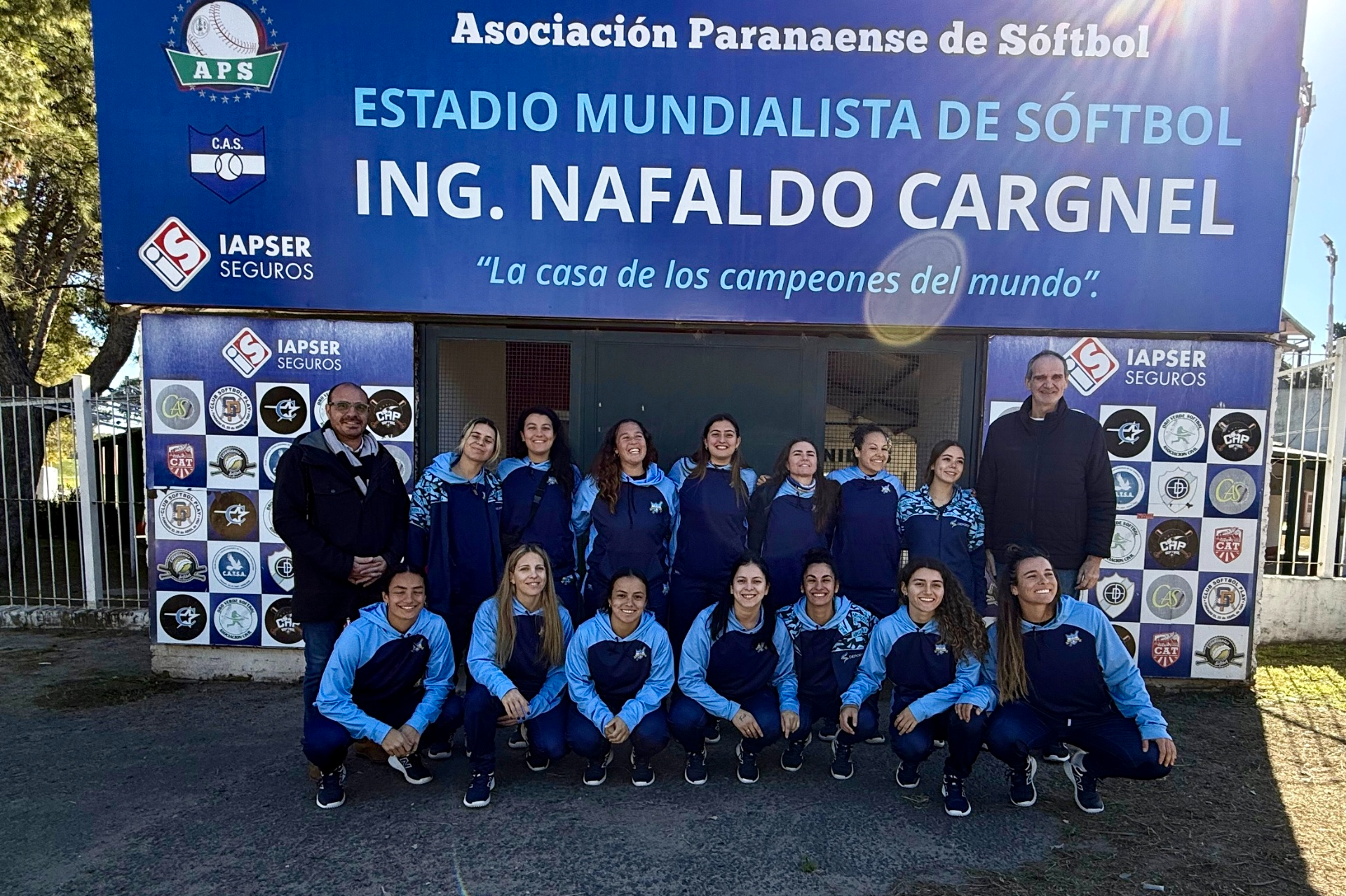 El gobierno acompañó la despedida del seleccionado femenino de sóftbol
